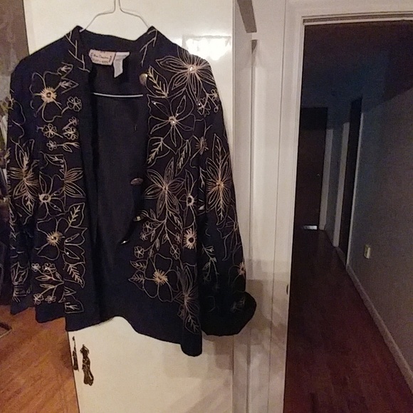 Blazer - Picture 1 of 1